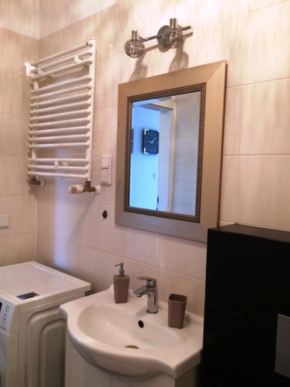 Apartament "Cleopatra 3" Z Miejscem Parkingowym, Faktury Vat Apartment เคียลเซ ภายนอก รูปภาพ