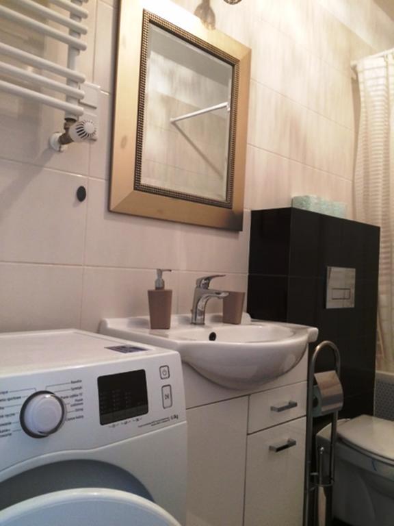 Apartament "Cleopatra 3" Z Miejscem Parkingowym, Faktury Vat Apartment เคียลเซ ภายนอก รูปภาพ